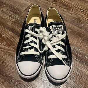 EUC Converse Black Low Top Sneakers